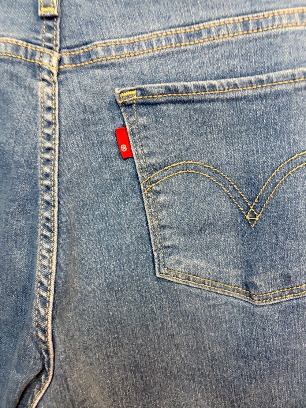 Levi’s Classic Straight Jeans - Picture 9 of 9